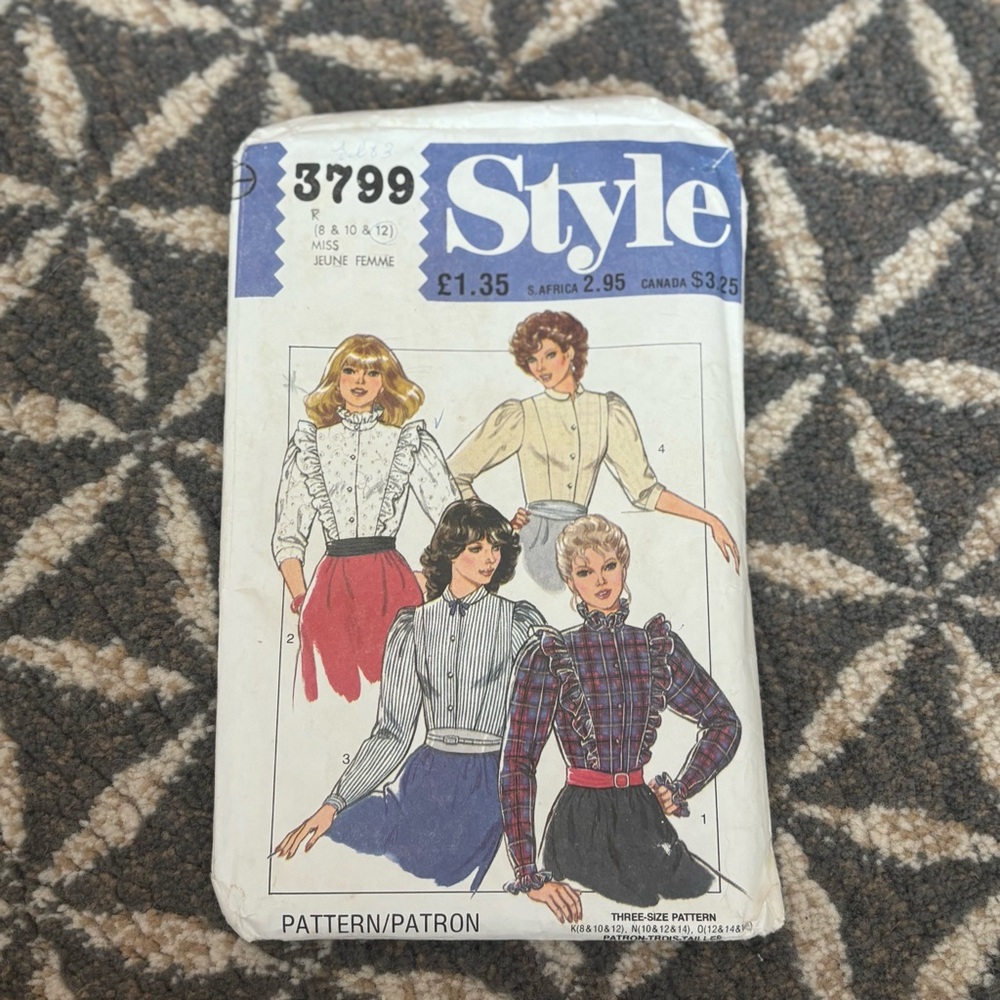 80's Style #3799 Young Miss Blouse Pattern - Style Pattern 3799 - Size 2 - 4